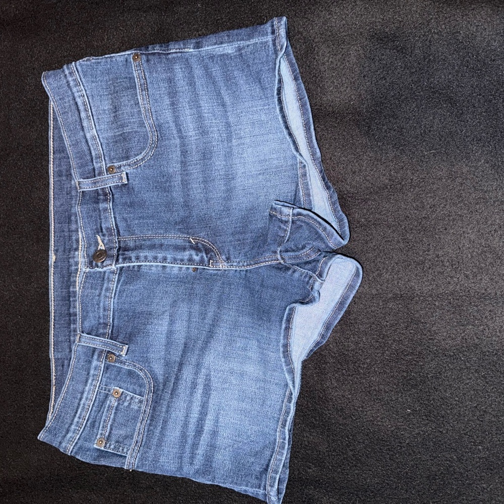 Women’s Levi’s Shorts